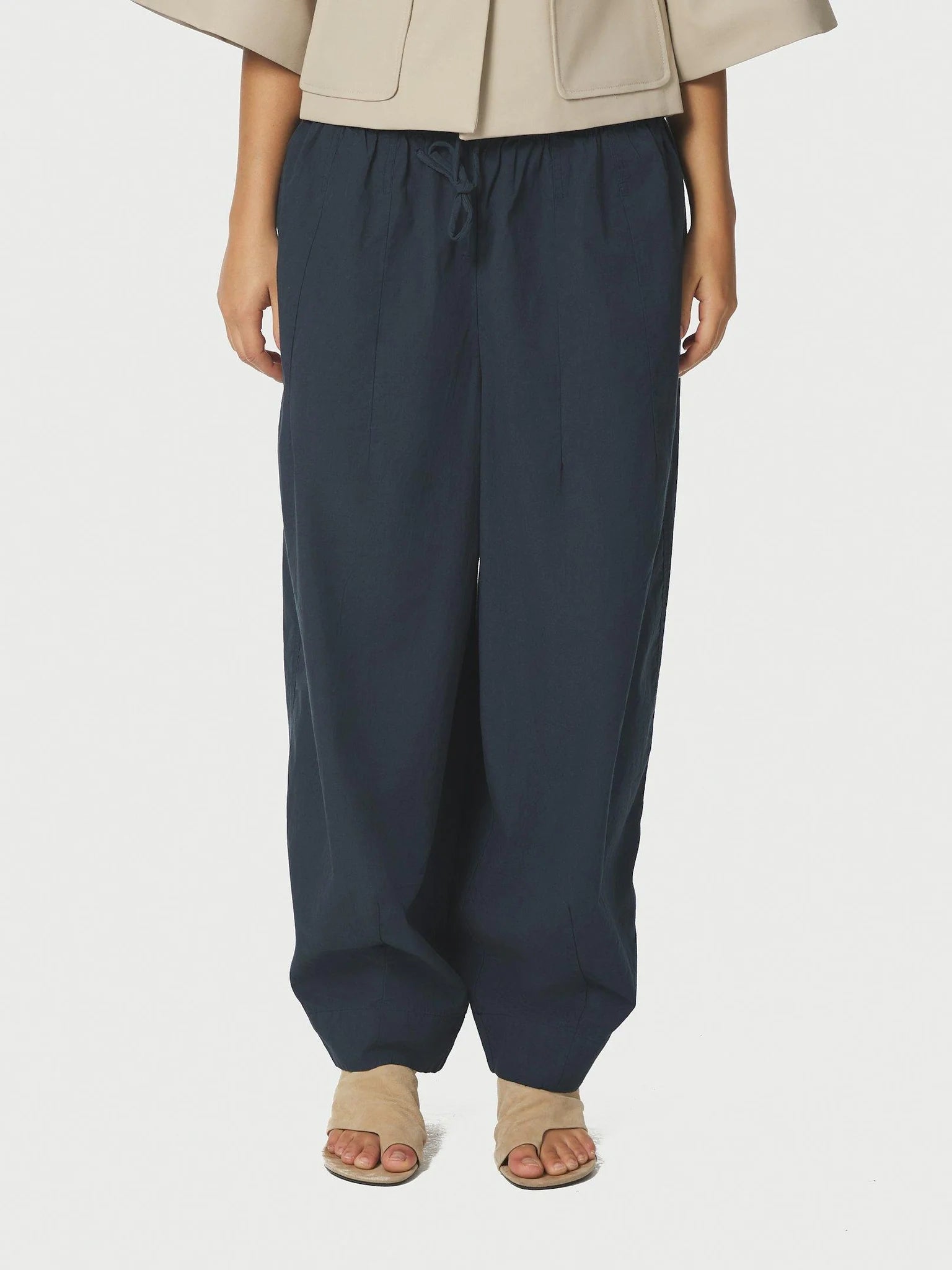 Neo Noir Prina C Navy Popeline Ballontrouser – Elastischer Bund mit Kordelzug | Damen