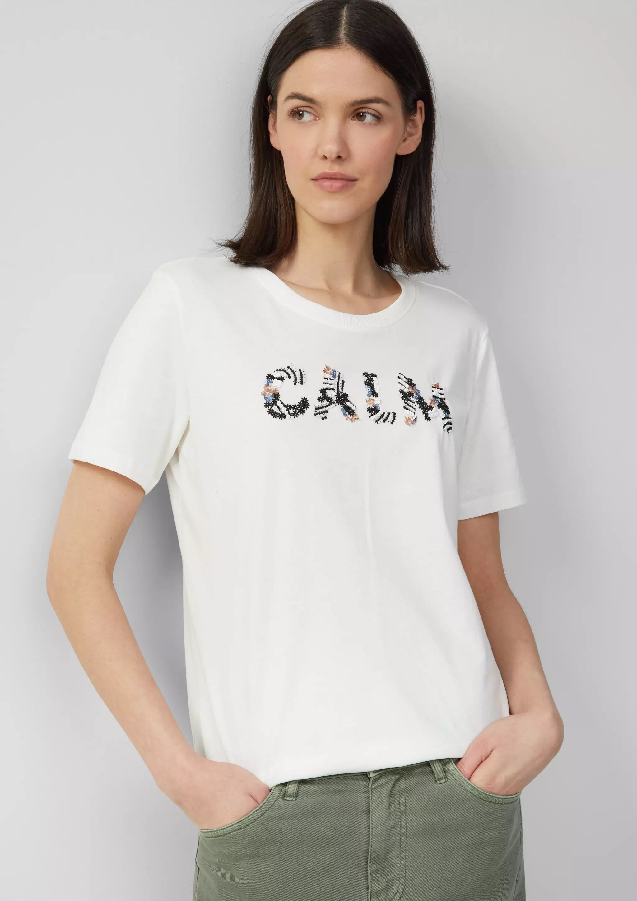 s.Oliver Damen-T-Shirt aus Jersey mit lockerer Passform – Muster: CALM Floral Artwork