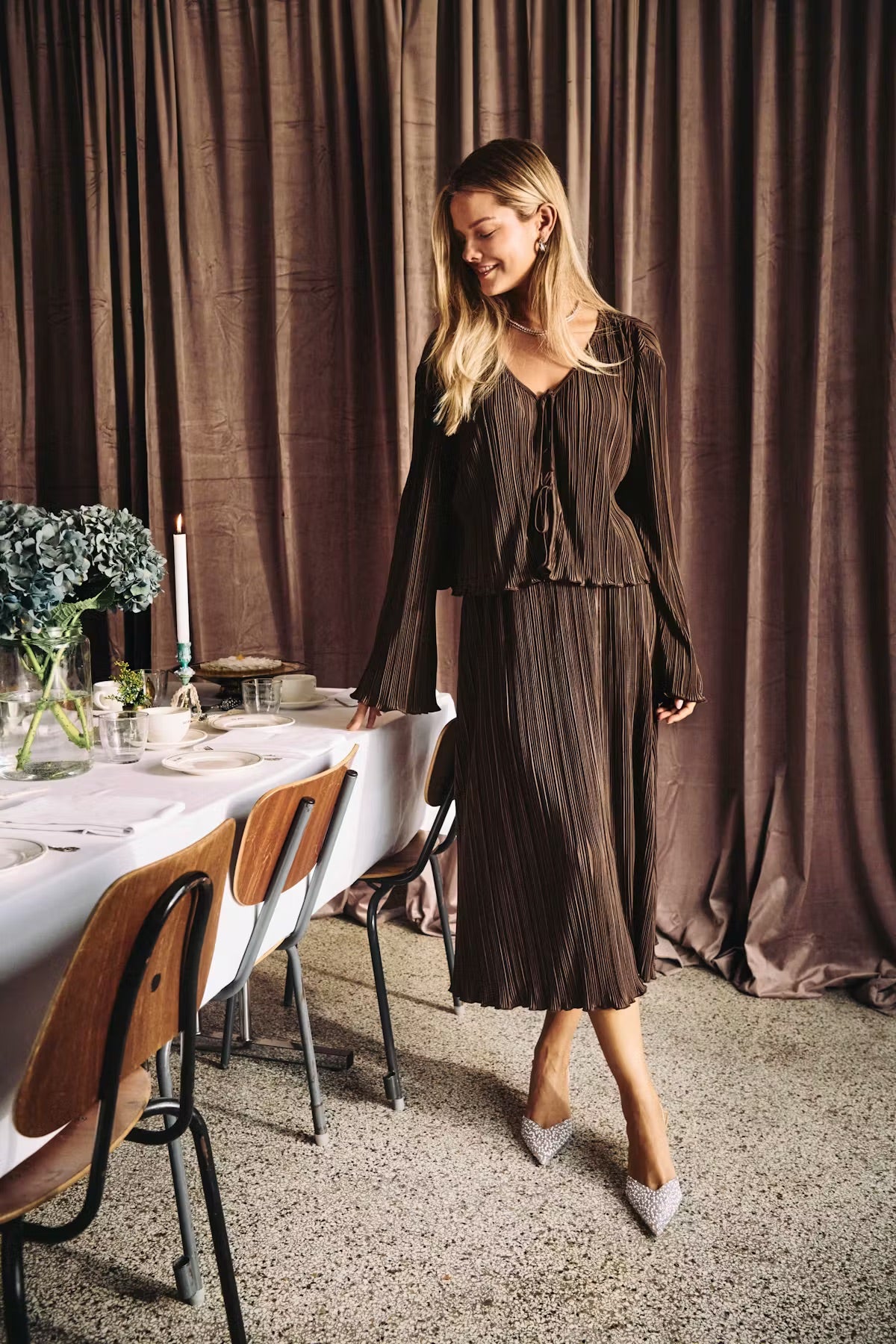 ZuniSZ Faltenbluse – Schokoladenbraun