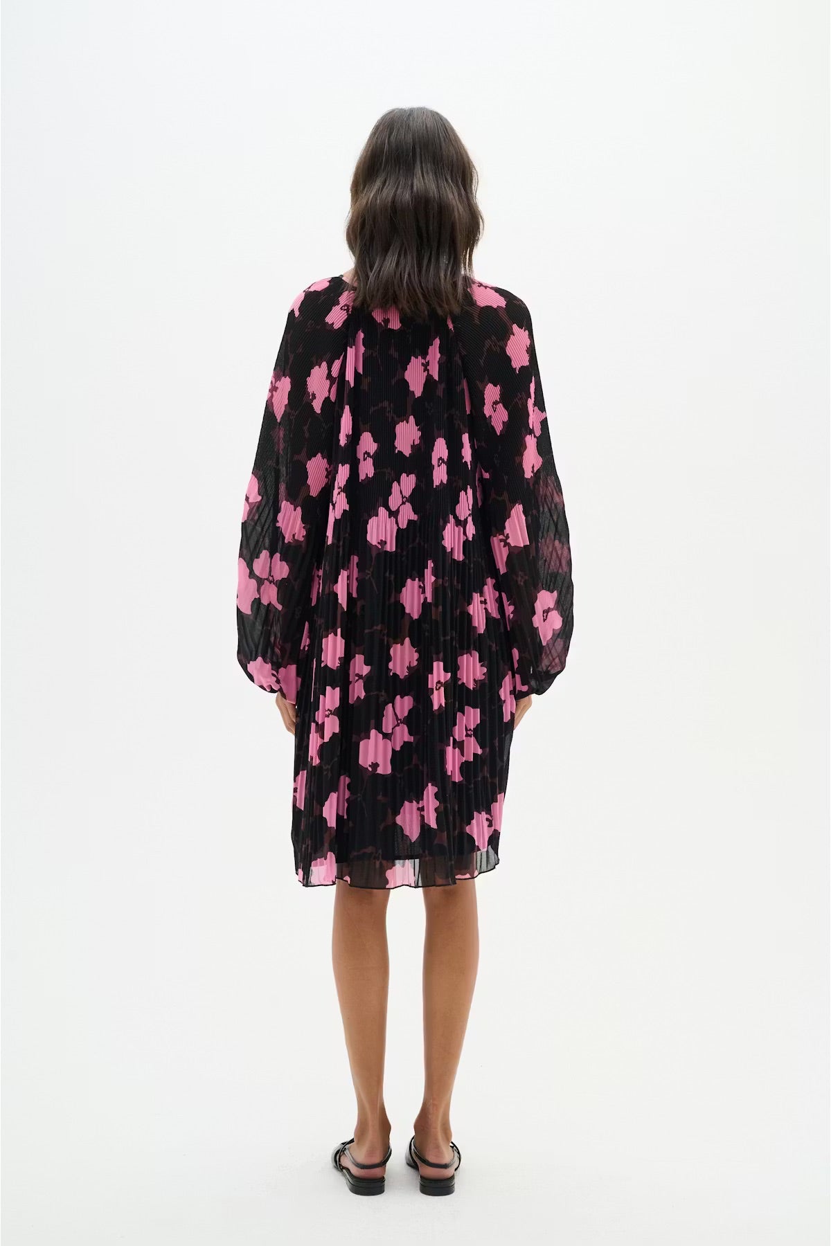 InWear MendraIW Kurzes Kleid - Rosa plissiertes Kleid mit Blumenmuster