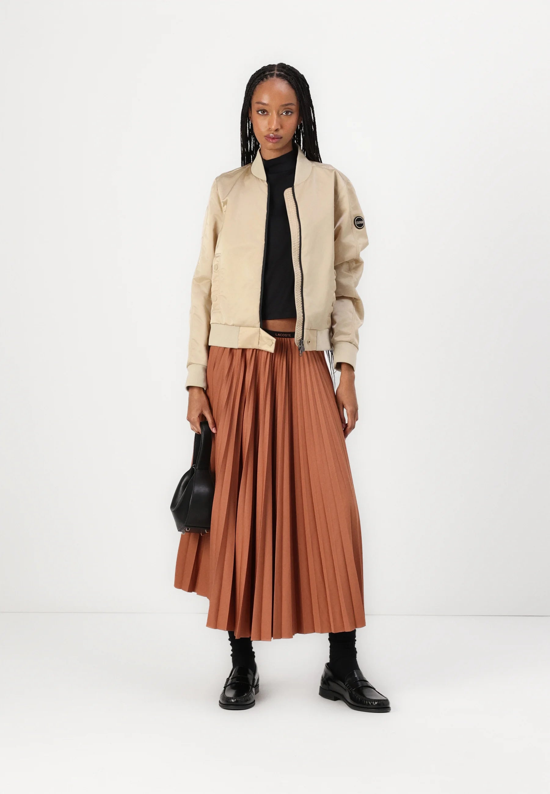 Lacoste ist noch nicht fertig, lange Zeit nicht verfügbar