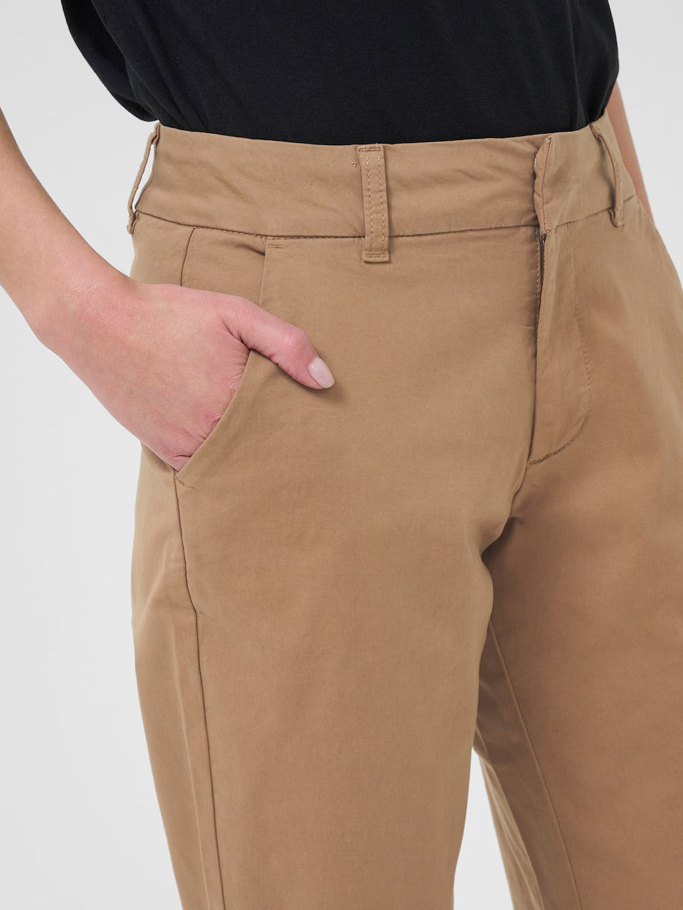Kaffe KAmette Camel Chino-Hose – High Waist Gürtelschlaufen Bundfalten Knöchellang | Damen