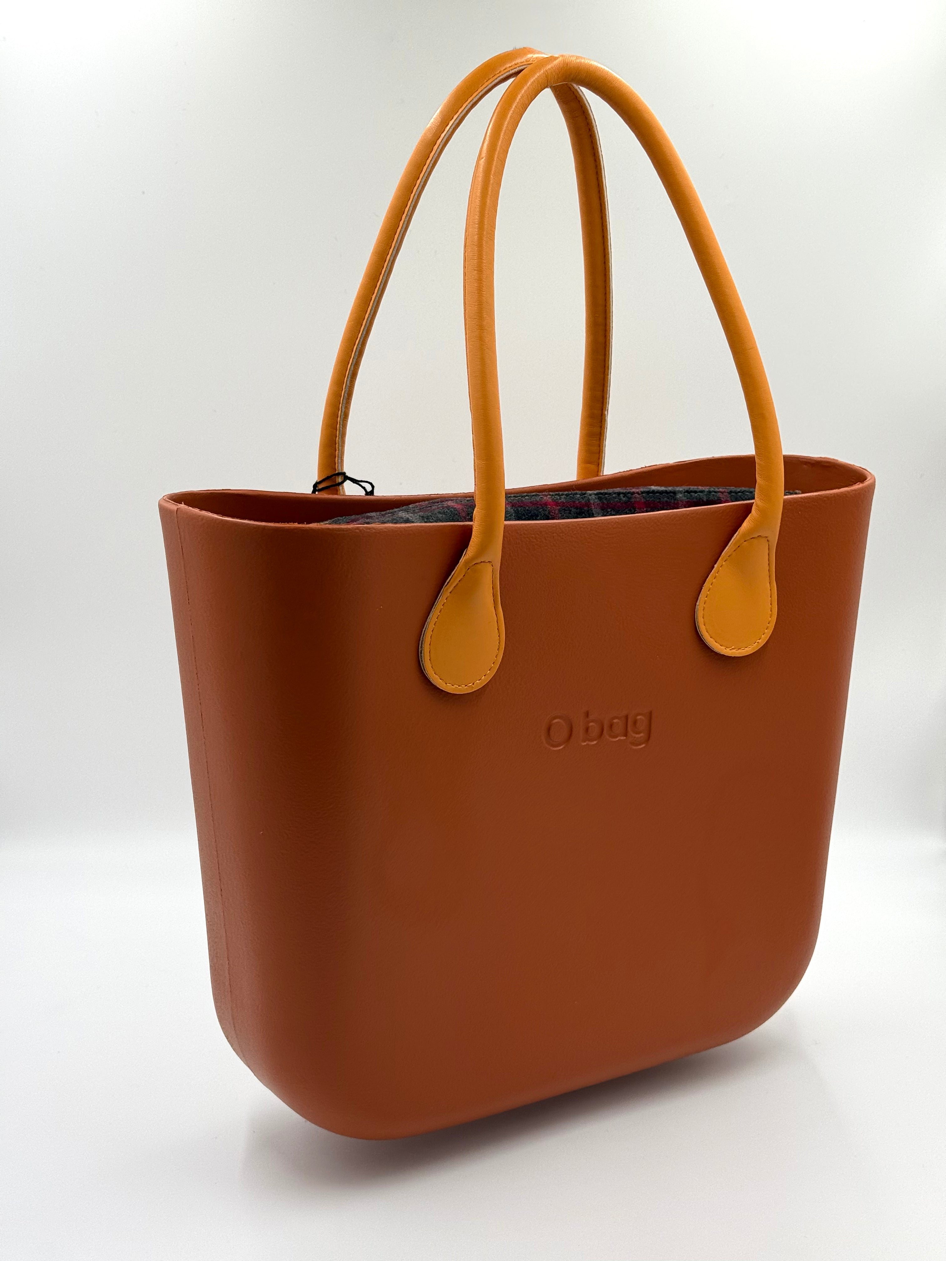 Bruciato O bag Classic – beige/nude Handtasche mit karierter Innentasche mit Reißverschluss