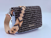 O bag Pocket Tasche – mit Tweed-Klappe und gemustertem, breitem Schulterriemen