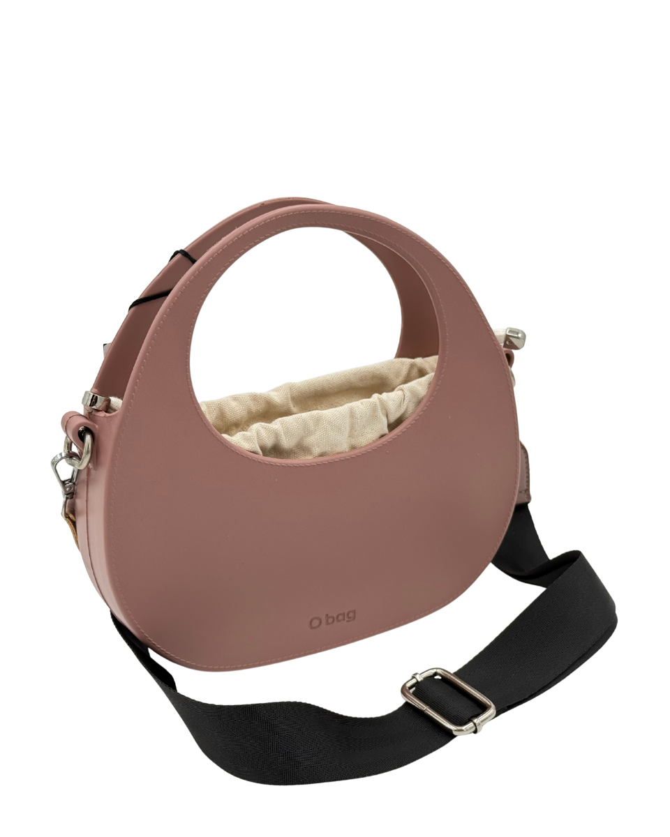 O bag Chase – Dusty Rose Moon Bag mit schwarzem breiten Trageriemen & cremefarbenem Interieur