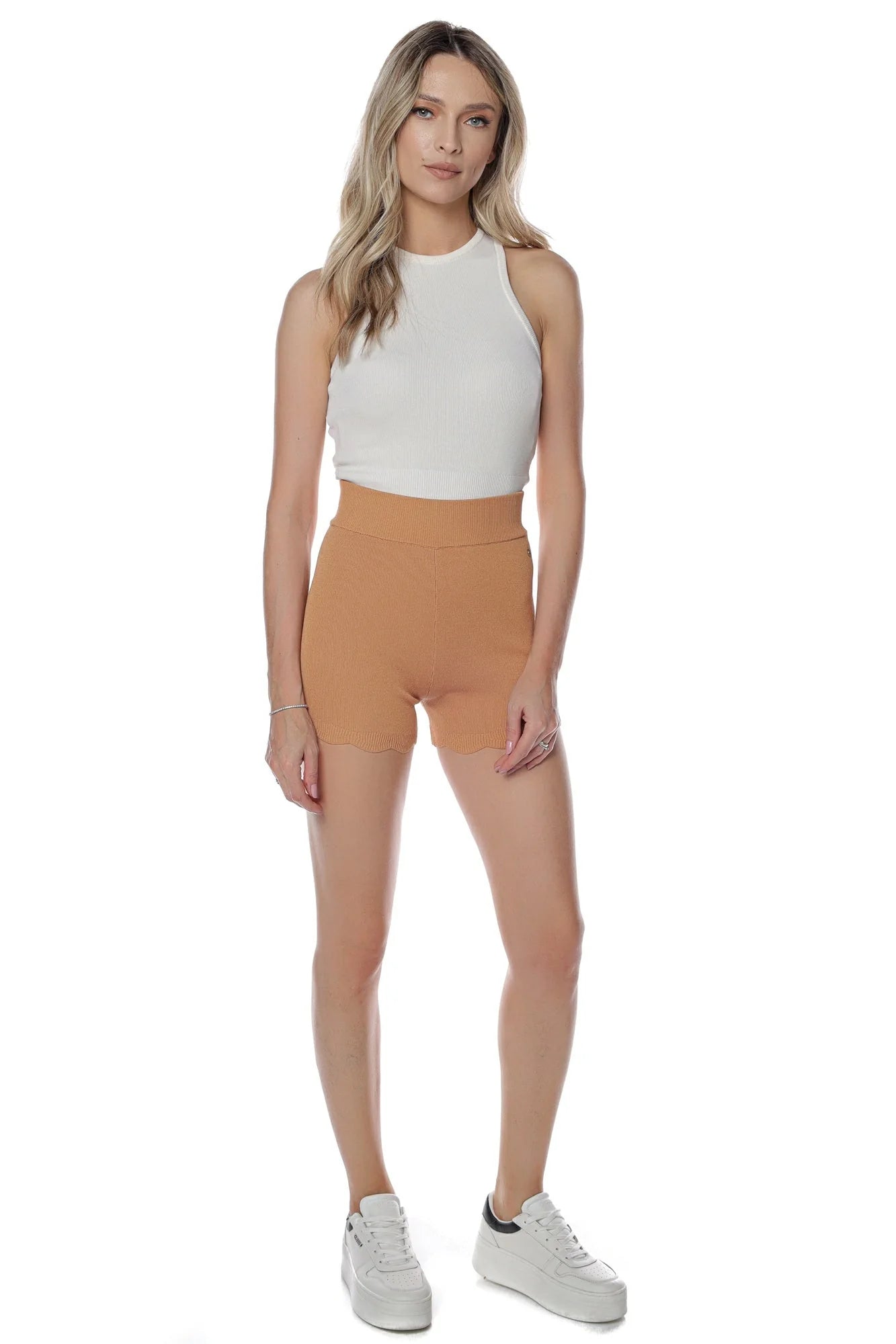 Guess Rippstrickshorts mit hohem Bund und gewelltem Saum