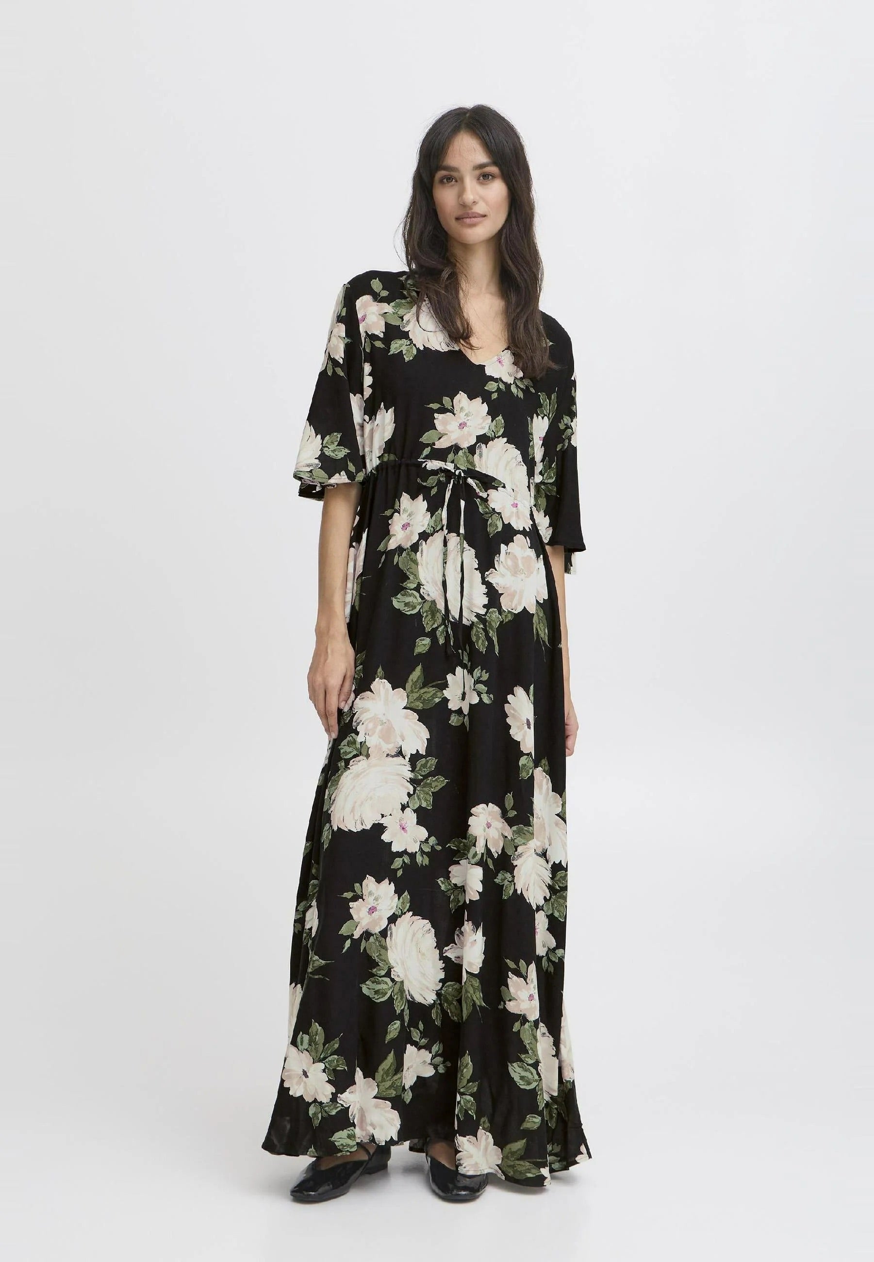 b.young BYMMJOELLA - Maxikleid - schwarze Rosen
