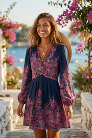 Neo Noir Semila Kleid – Marineblau mit Blumenmuster | Mini-Wickelkleid für Damen