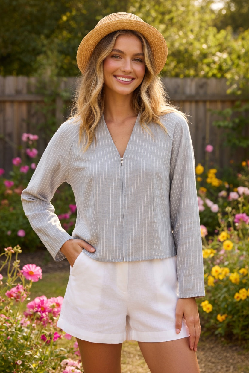 ICHI IHXTALIA Nadelstreifenbluse mit Reißverschluss vorne – Hellgrau