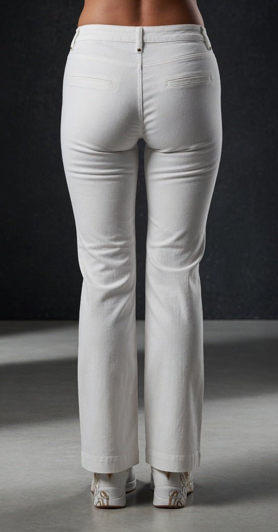 Guess Sexy Stiefelkette Weiße Hose