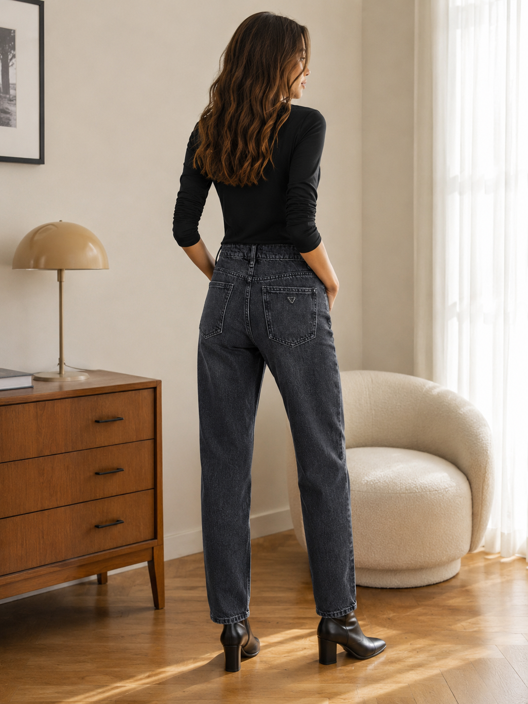 Guess High-Rise Relaxed Straight Dark Grey Rhinestone Jeans – 5-Pocket