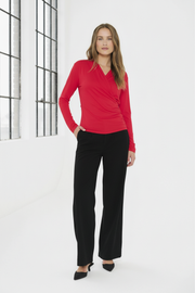 VIGGASZ WRAP Top Red - Lifestyle Full Body