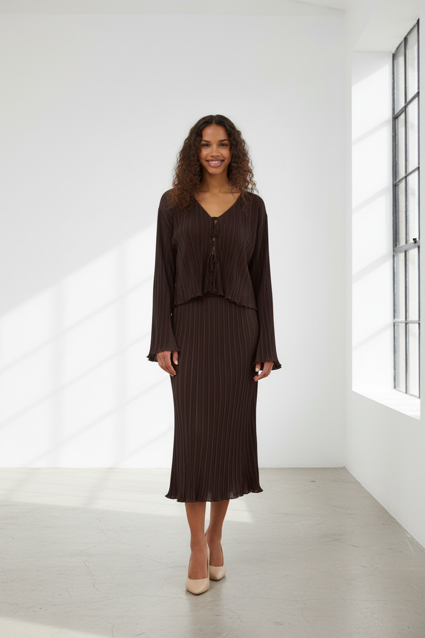 ZuniSZ Pleated Cardigan - Lifestyle Full Body