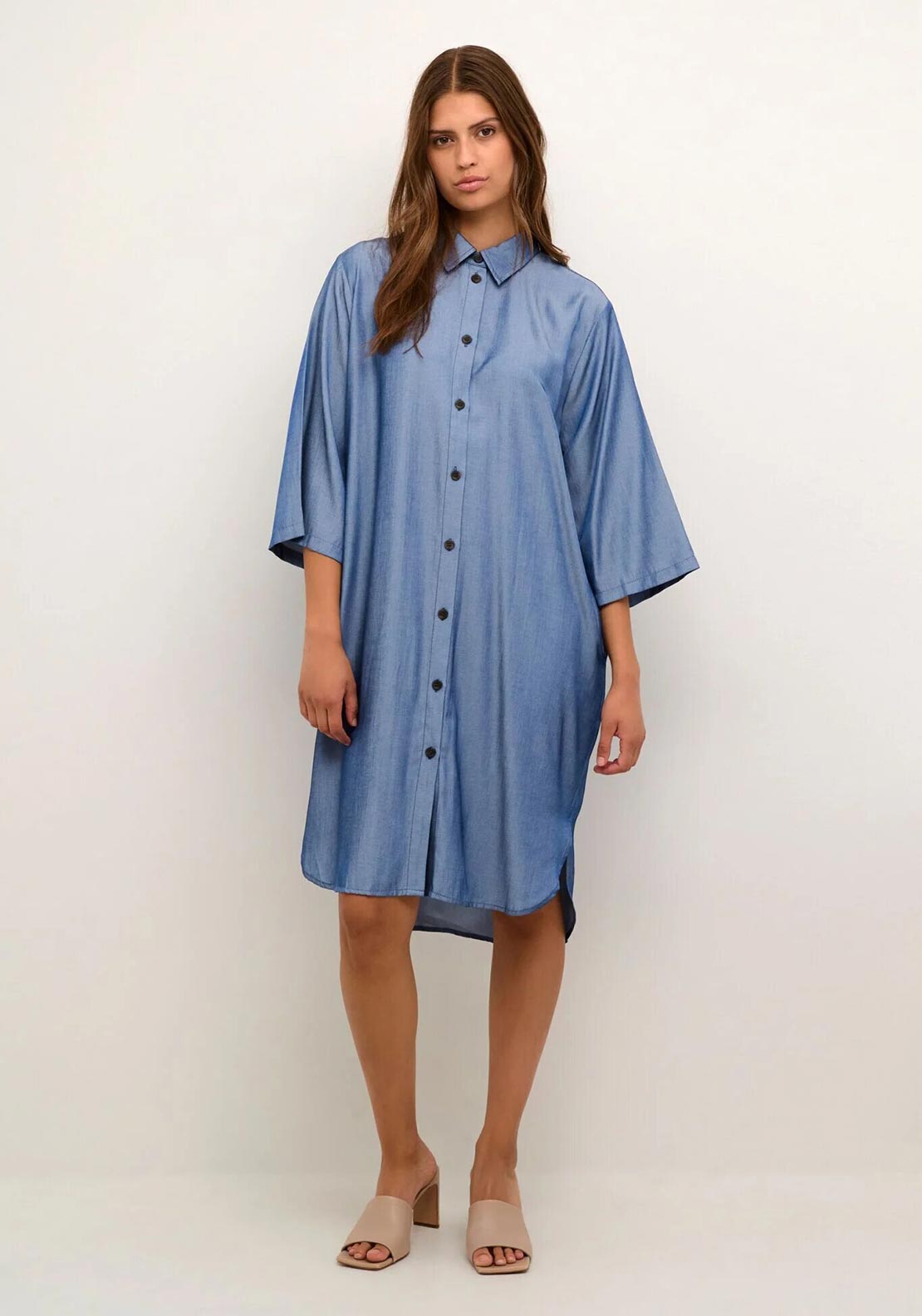 Kaffe Leonora Chambray Blue Oversized Hemdblusenkleid – 3/4 Ärmel, Plissierte Rückenpartie, Midi | Damen
