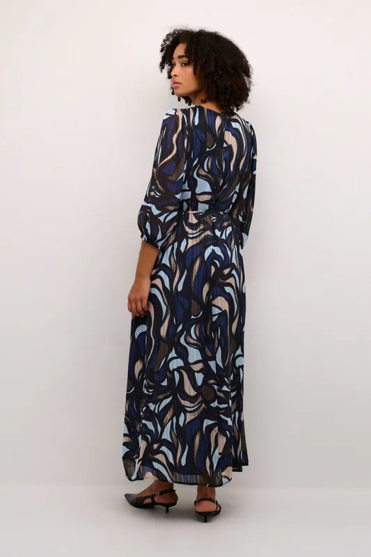 Kaffe Curve KCMarga Blue Grey Abstract Graphic Maxikleid – Rundhalsausschnitt Bindegürtel 3/4 Puffärmel | Damen